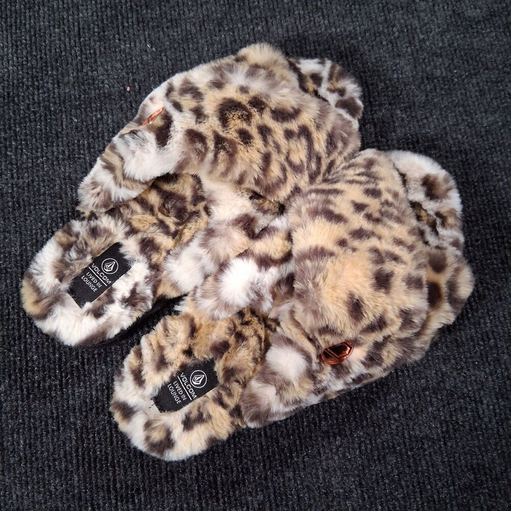 VOLCOM Lived In Lounge Leopard Cheetah Fur Slippers slide on shoes sz 8